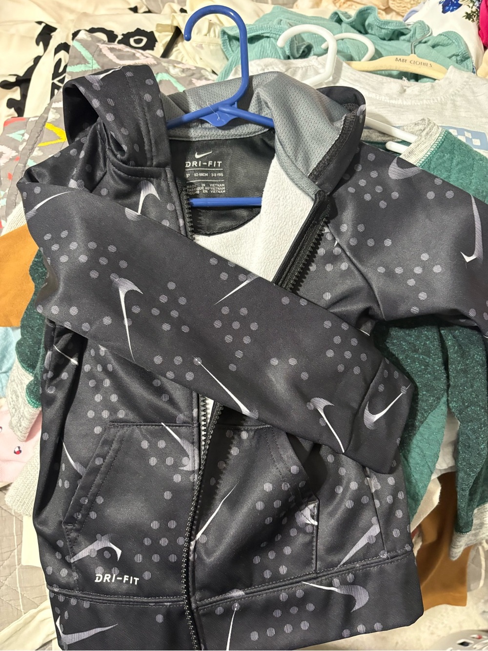 Nike Black Dri-FIT Hooded Performance Jacket toddler size 3